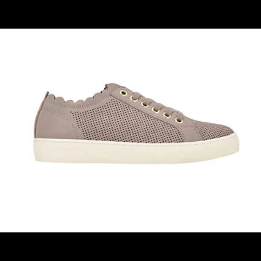 Indigo Rd. Kyrie Womens Sneakers